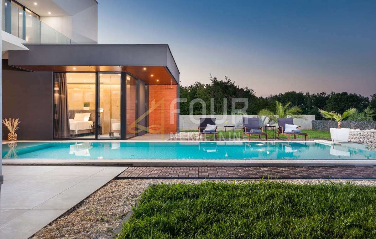 Hiša Ližnjan, 268m2