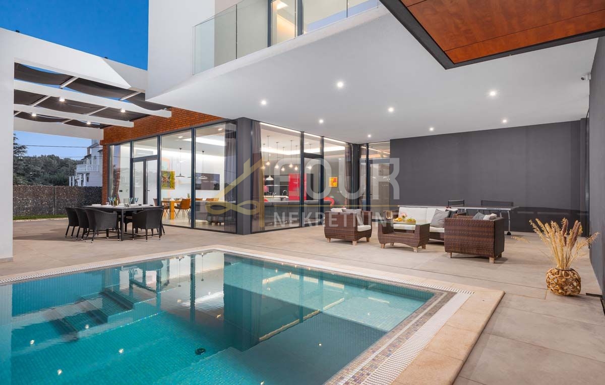 Hiša Ližnjan, 268m2