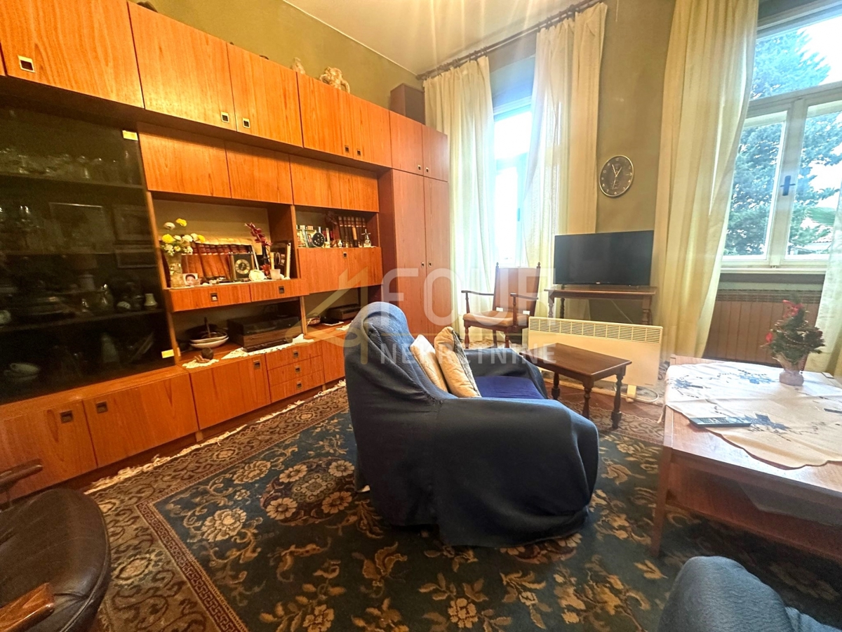 Stanovanje Centar, Pula, 90m2