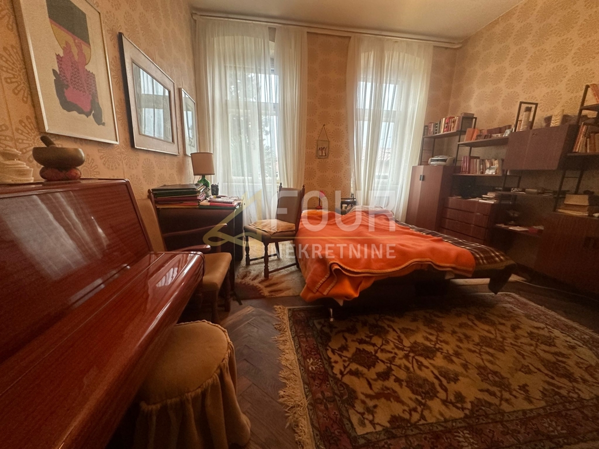 Stanovanje Centar, Pula, 90m2