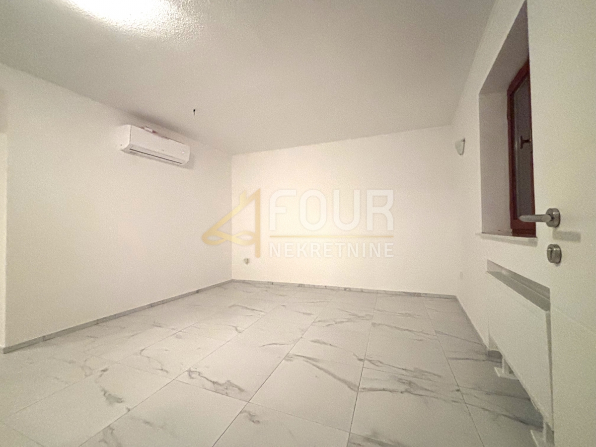 Hiša Novi Vinodolski, 174m2