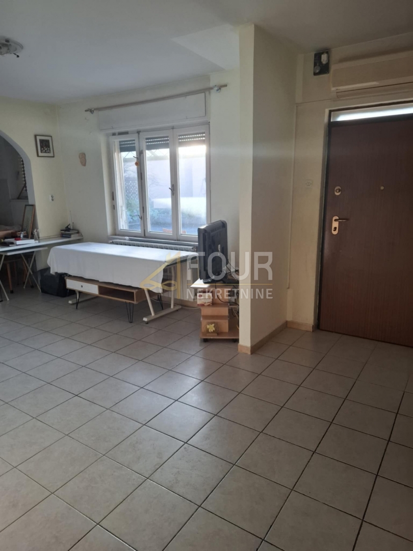 Hiša Matulji, 239,73m2