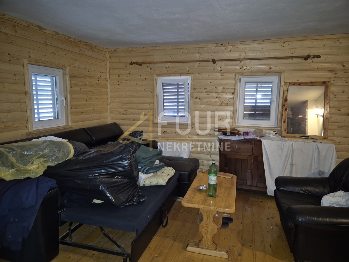 Hiša Delnice, 220m2