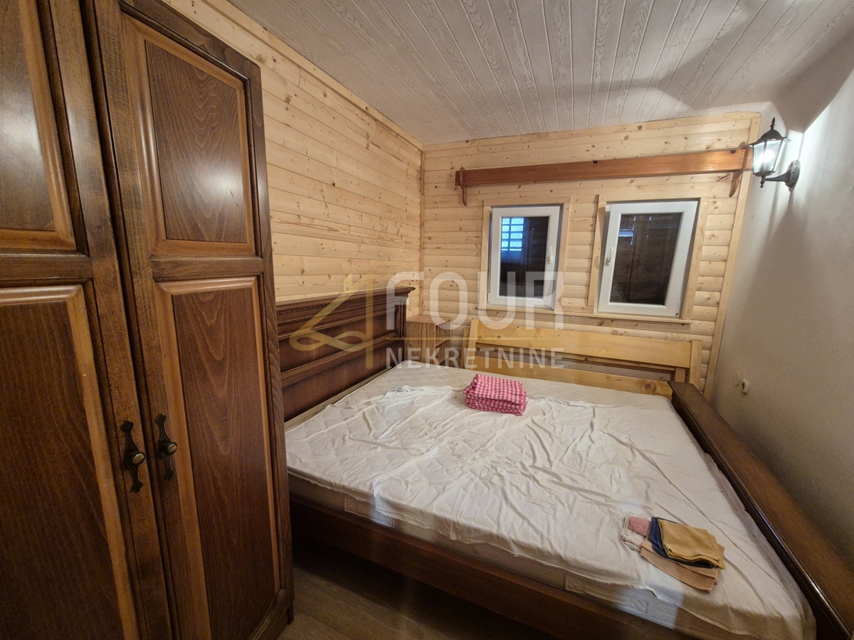 Hiša Delnice, 220m2