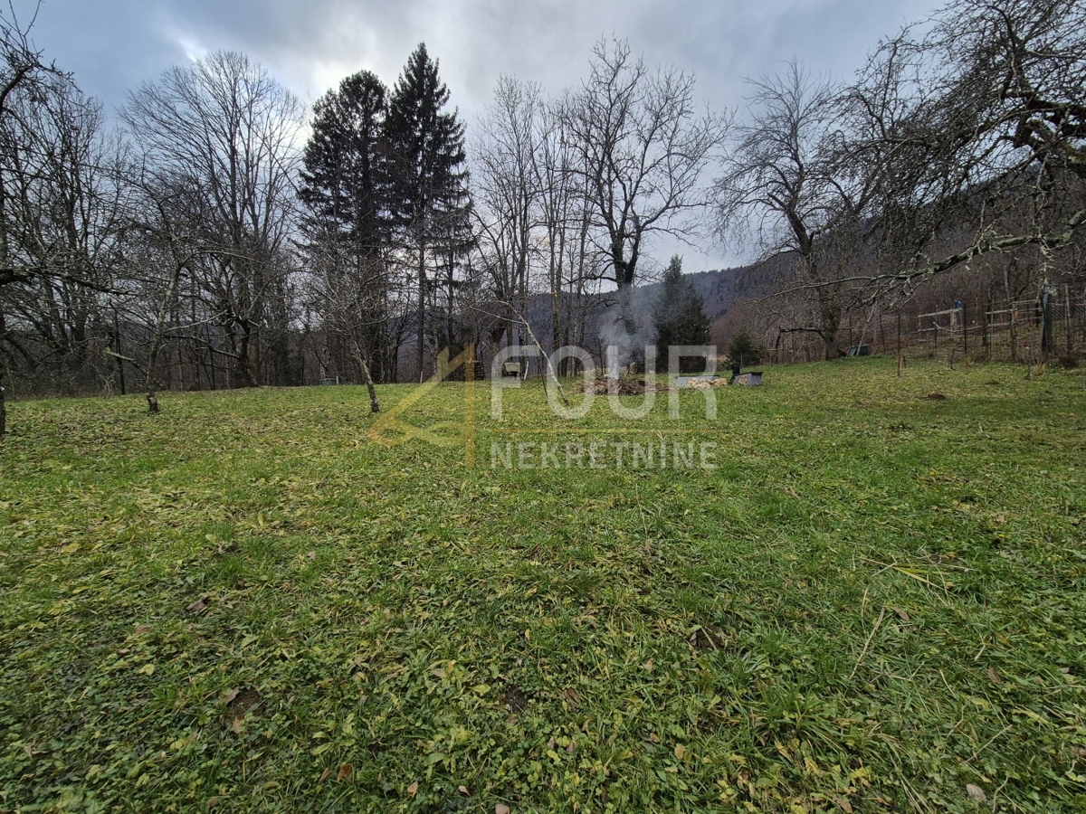 Hiša Delnice, 220m2