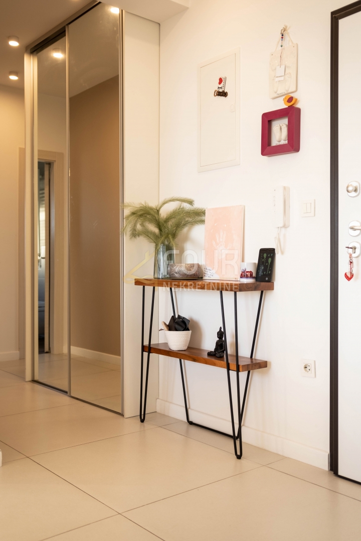 reka, Turniš, 3s+db, 114,75m2, terasa, pogled na morje