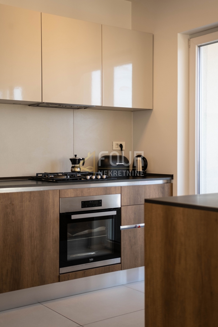 reka, Turniš, 3s+db, 114,75m2, terasa, pogled na morje