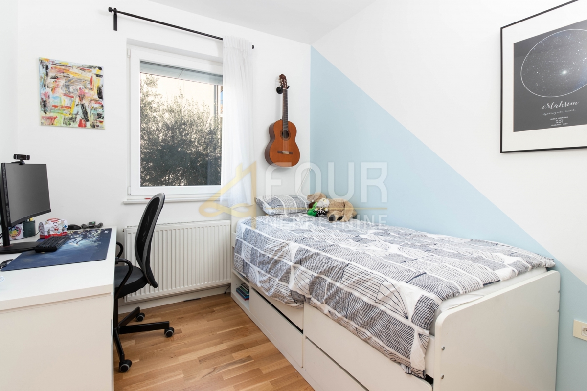 reka, Turniš, 3s+db, 114,75m2, terasa, pogled na morje