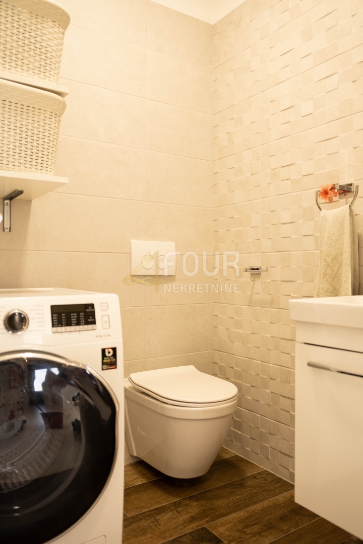 reka, Turniš, 3s+db, 114,75m2, terasa, pogled na morje