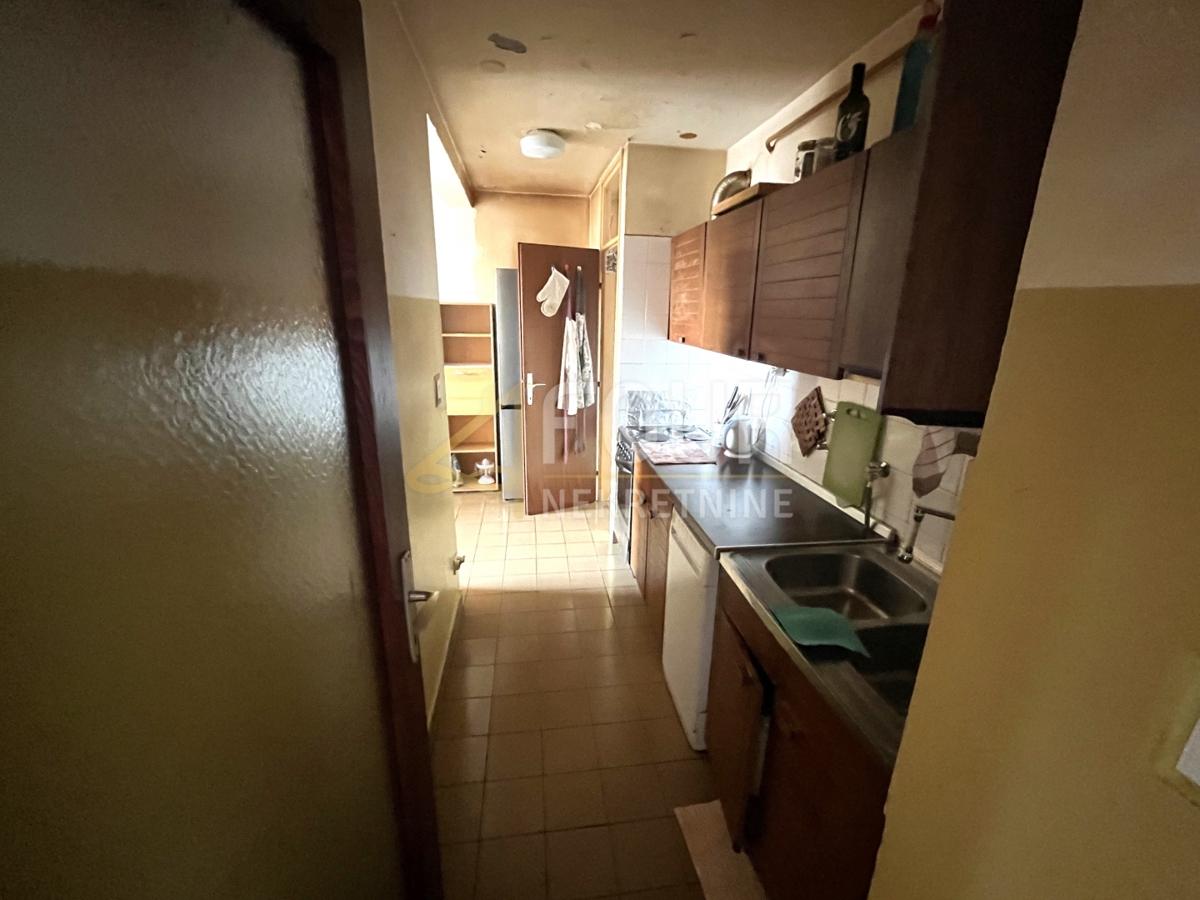 Stanovanje Centar, Pula, 88,32m2