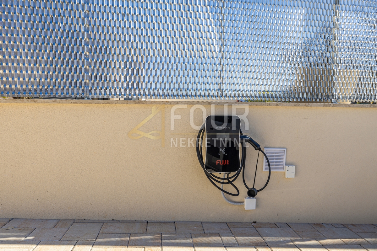 Hiša Omišalj, 191m2