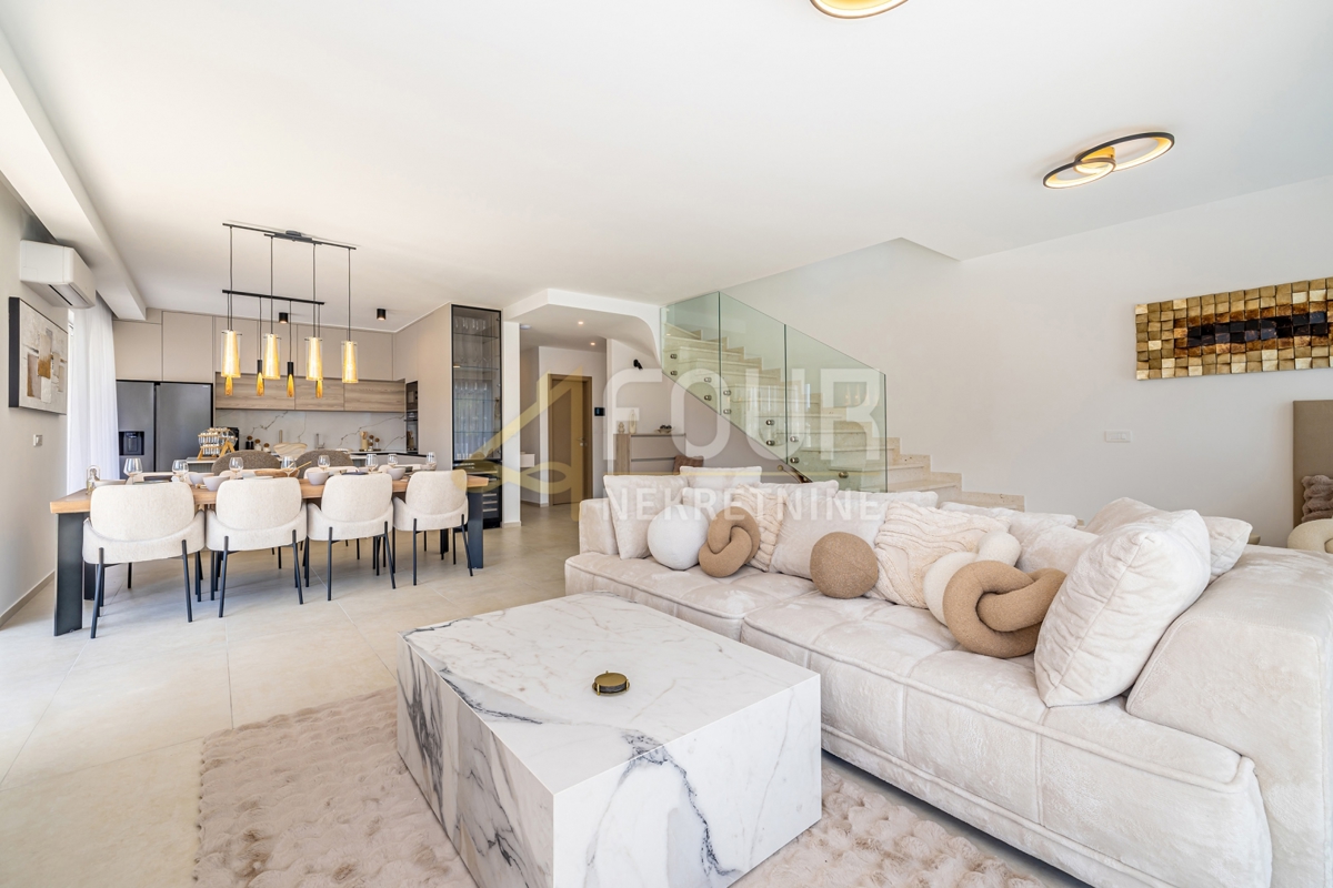 Hiša Omišalj, 191m2