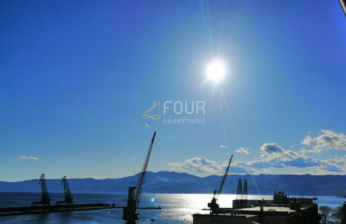 Stanovanje Centar, Rijeka, 129,99m2