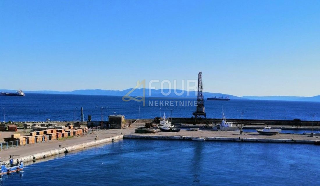 Stanovanje Centar, Rijeka, 129,99m2