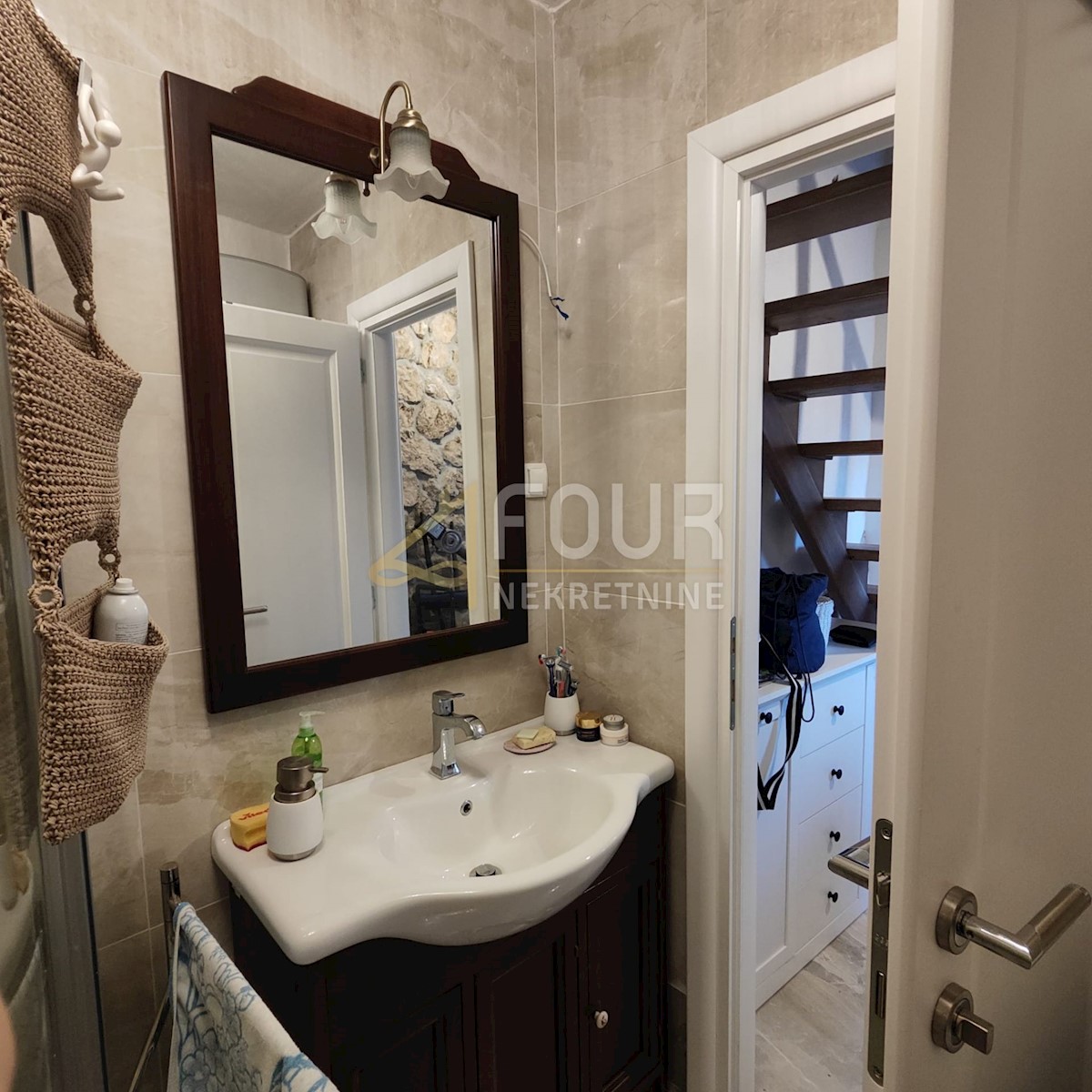 Hiša Omišalj, 54m2