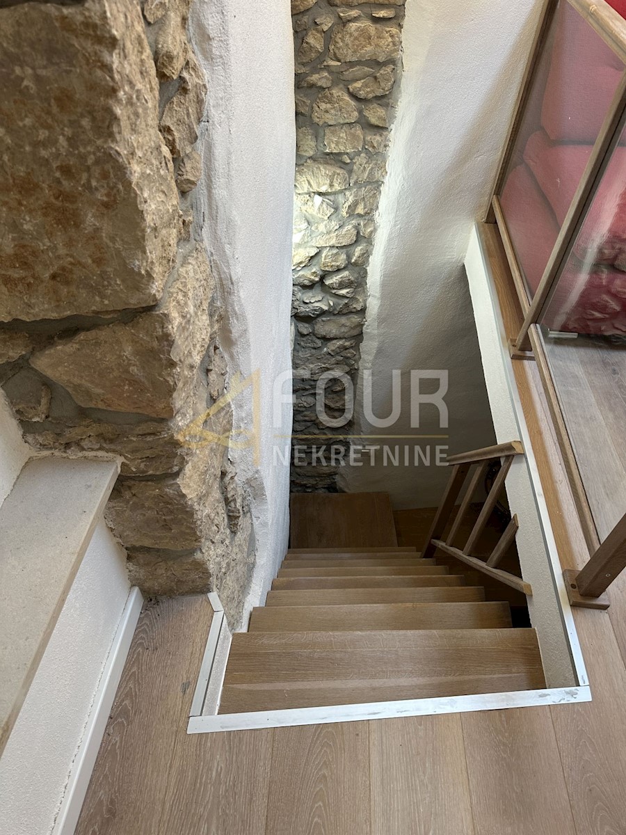 Hiša Omišalj, 54m2