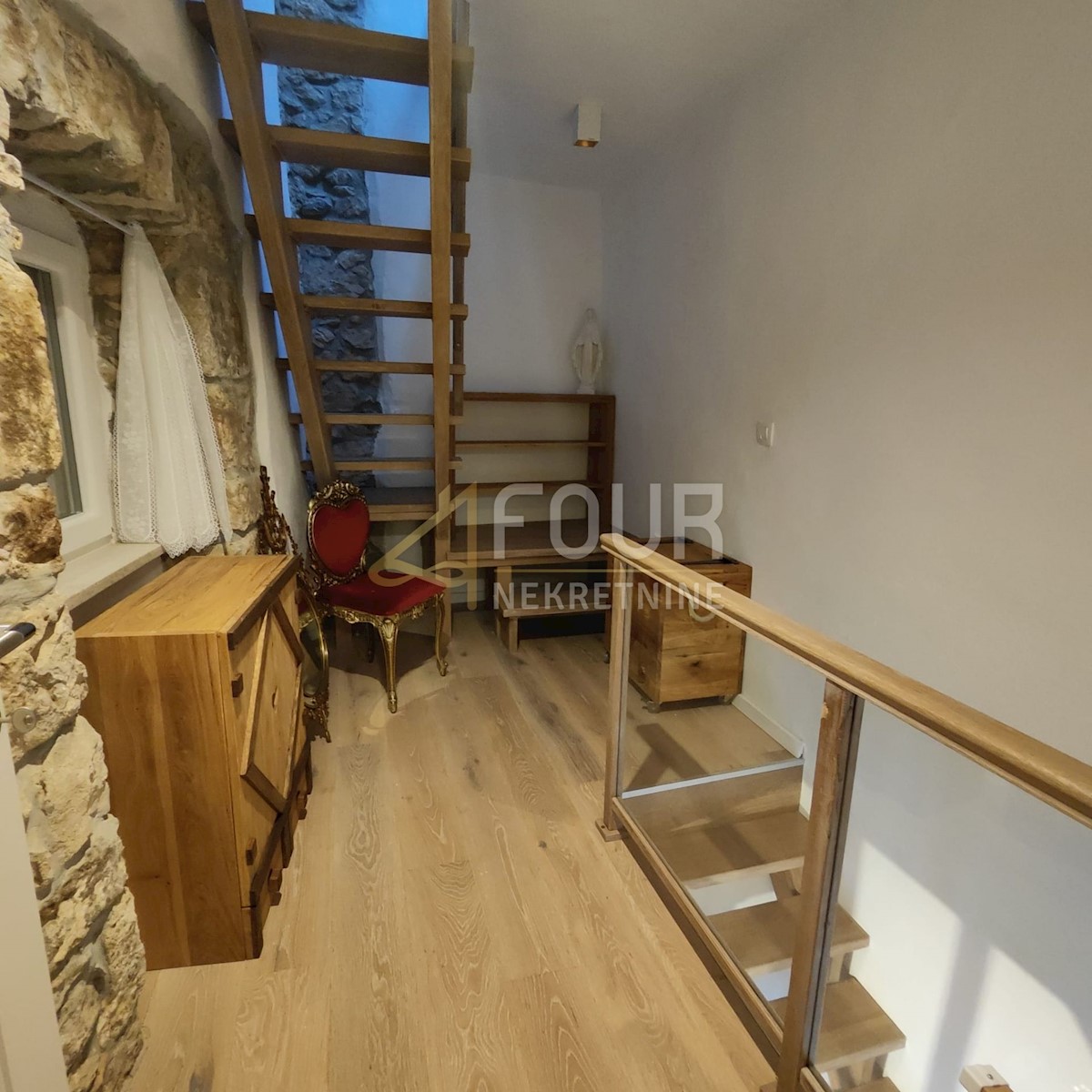 Hiša Omišalj, 54m2