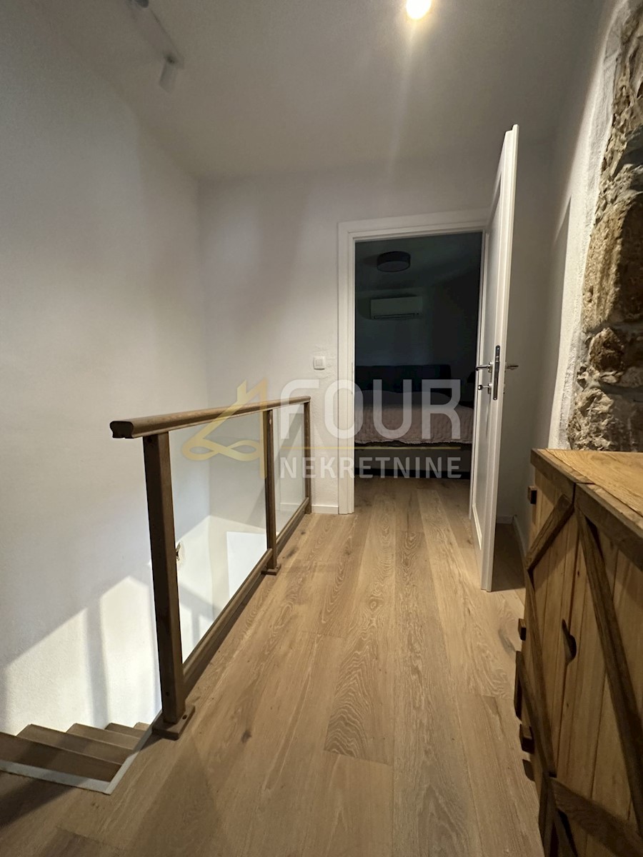 Hiša Omišalj, 54m2