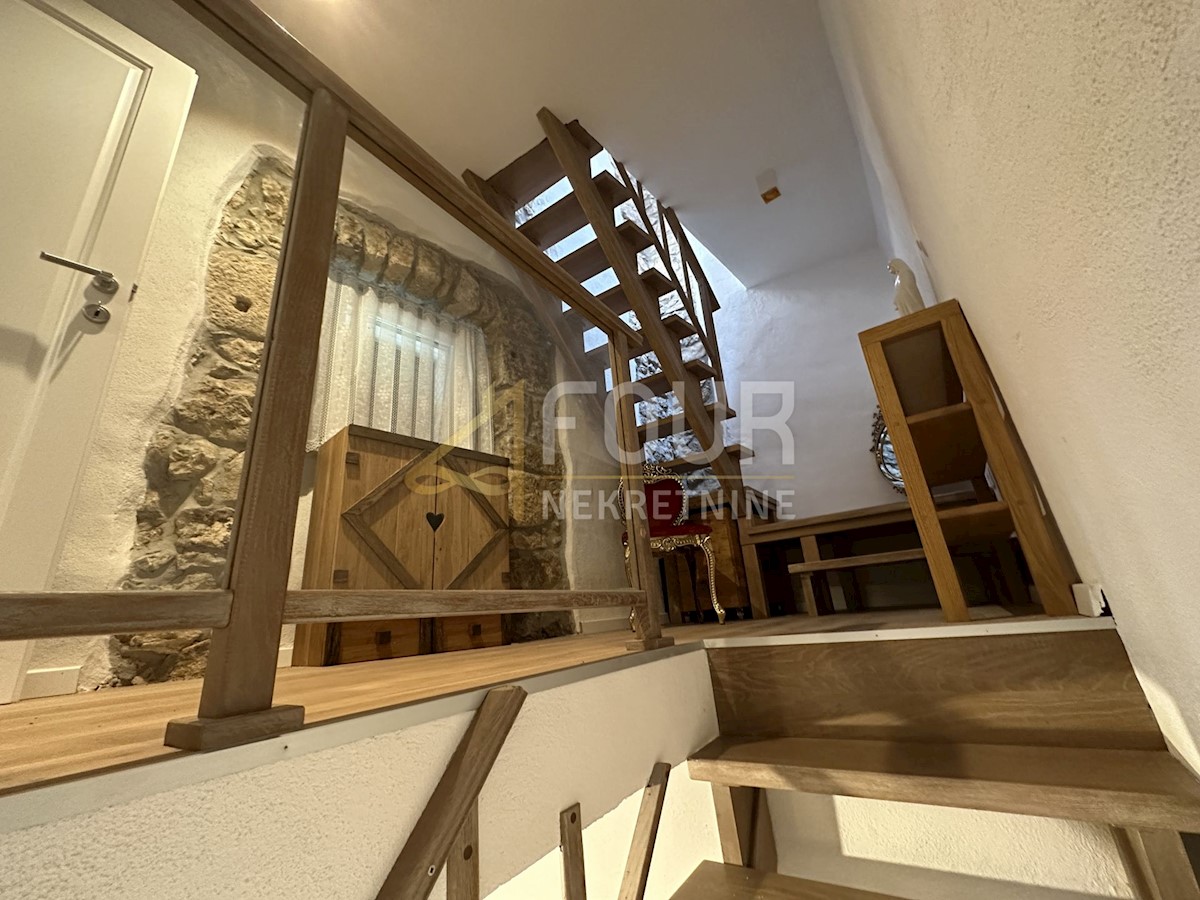 Hiša Omišalj, 54m2