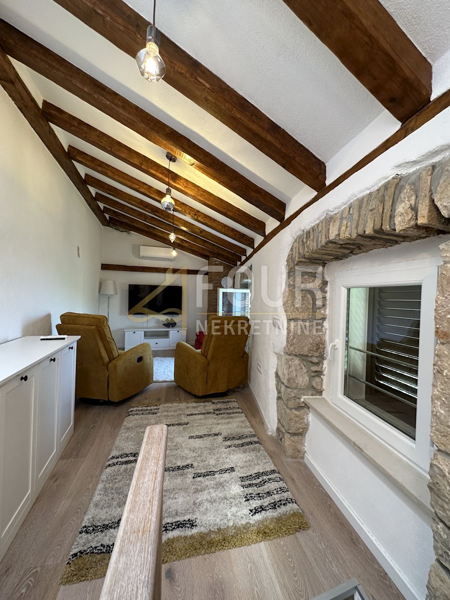 Hiša Omišalj, 54m2