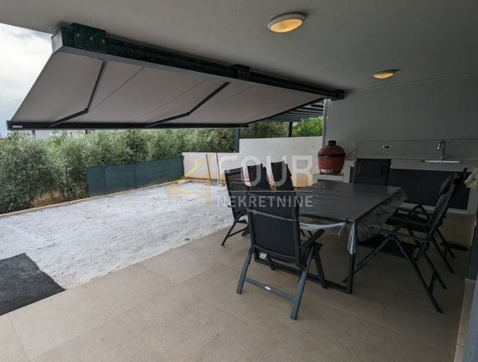 Stanovanje Novigrad, 88,90m2