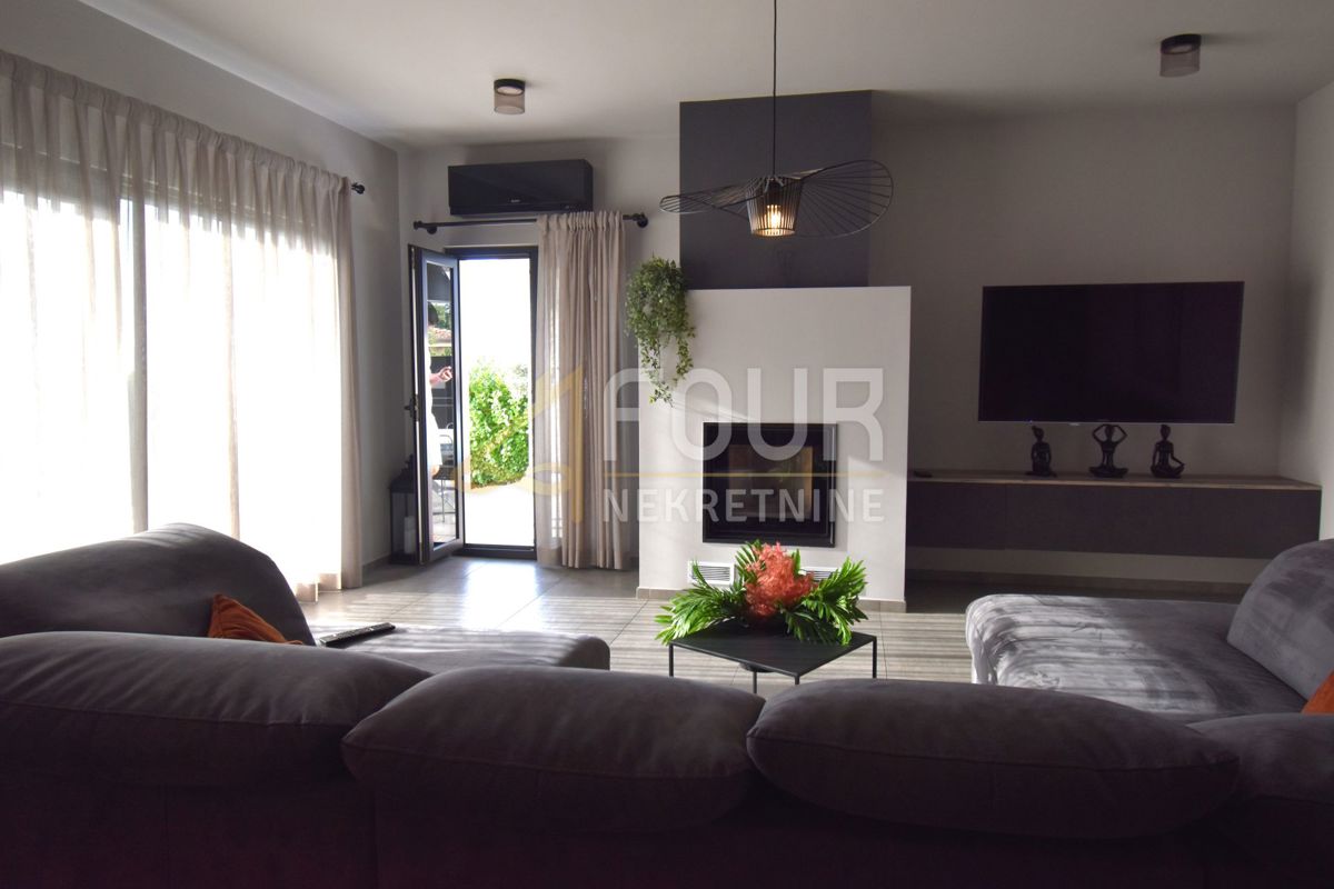 Hiša Vižinada, 270m2