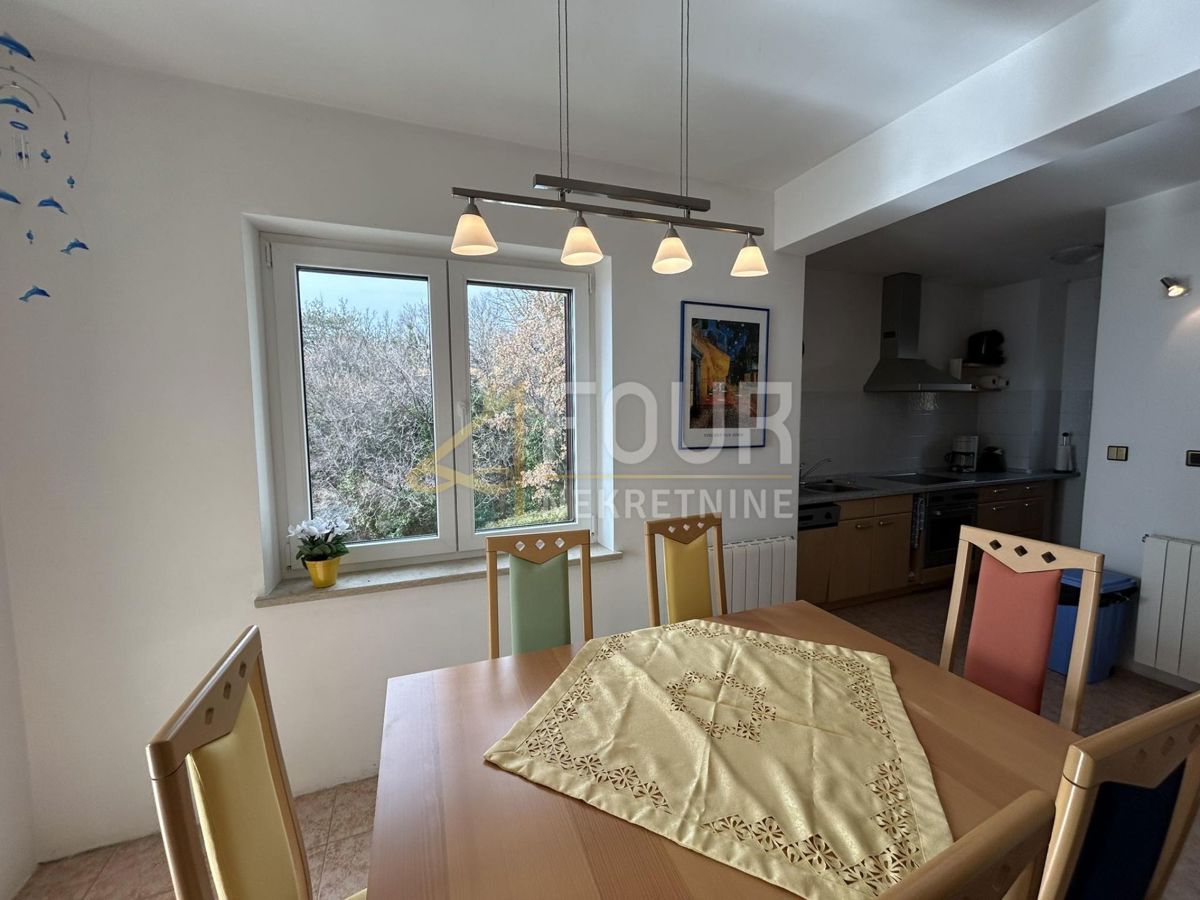 Hiša Kostrena, 375m2