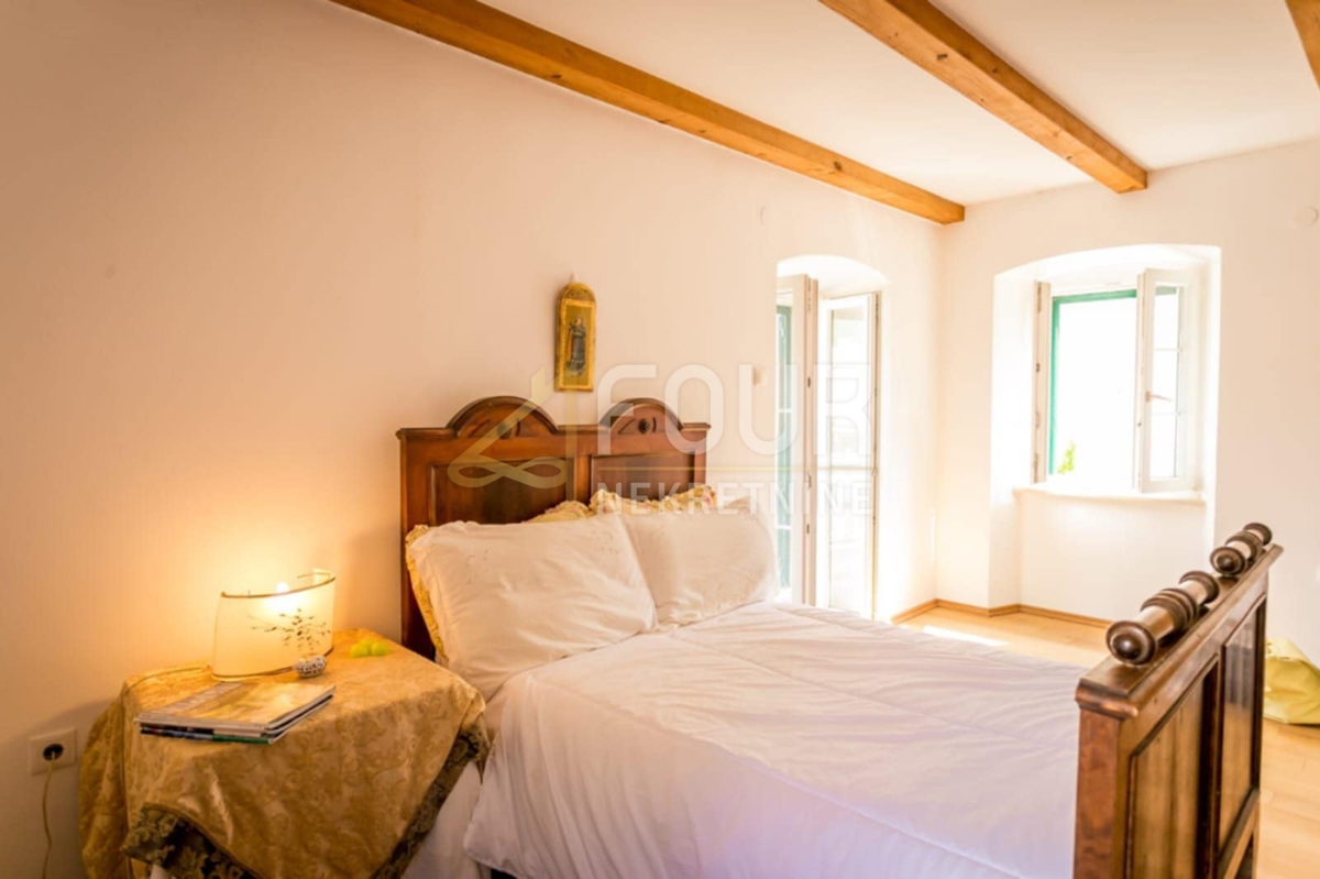 Hiša Beli, Cres, 285m2