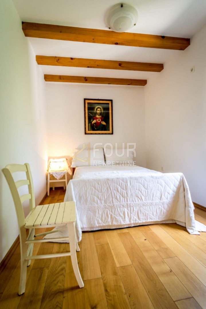 Hiša Beli, Cres, 285m2