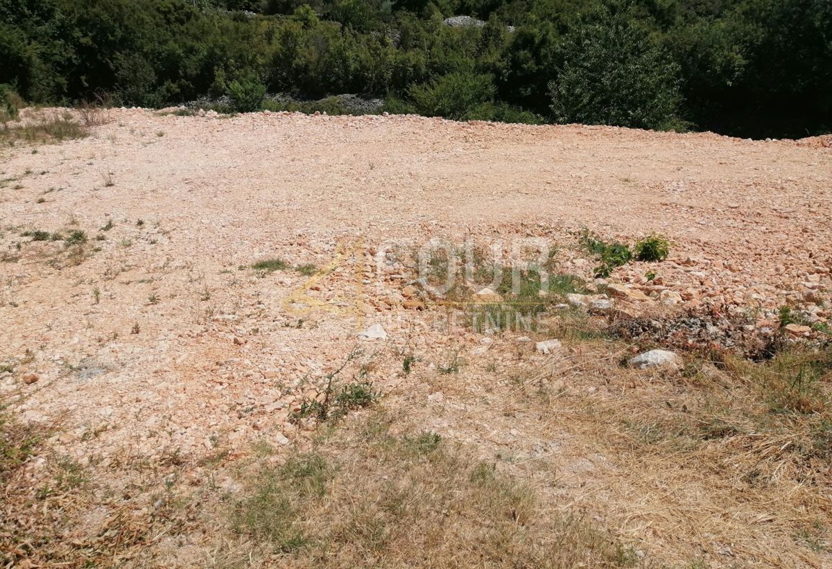Zemljišče Kras, Dobrinj, 2.038m2
