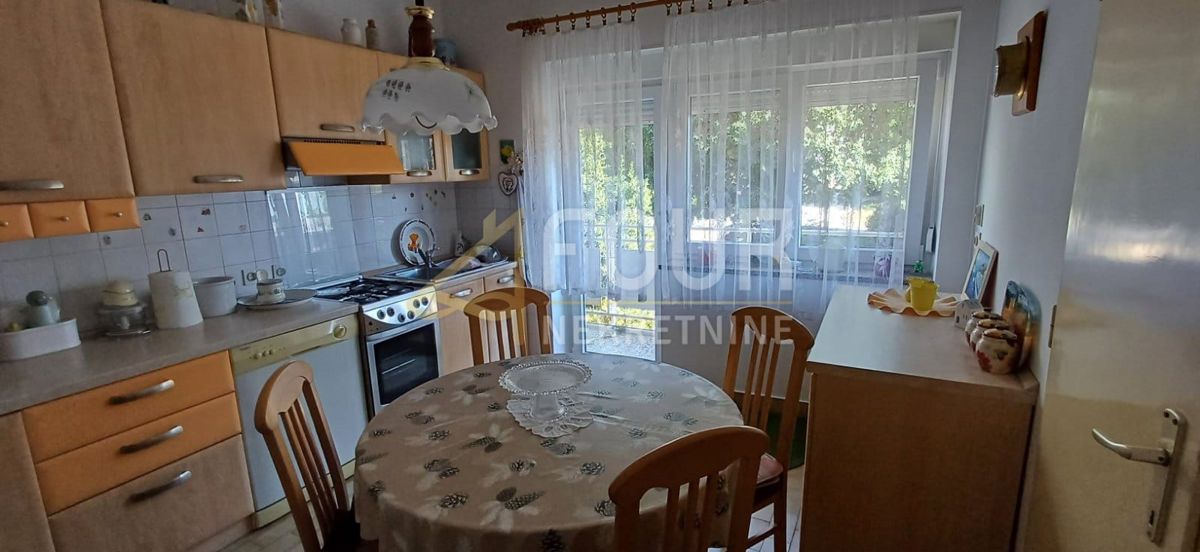 Stanovanje Centar, Pula, 65,69m2