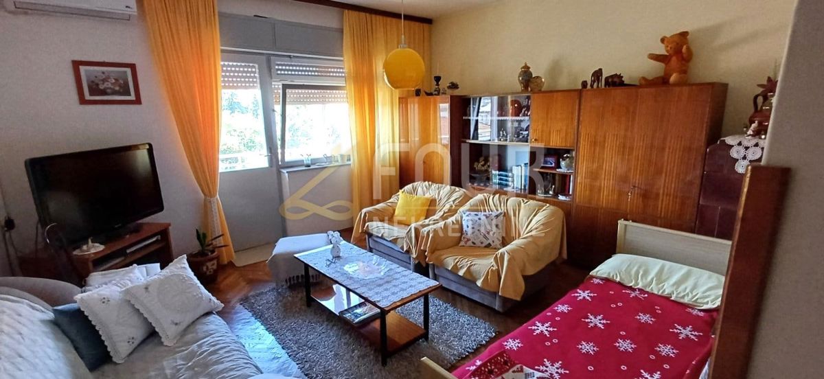 Stanovanje Centar, Pula, 65,69m2