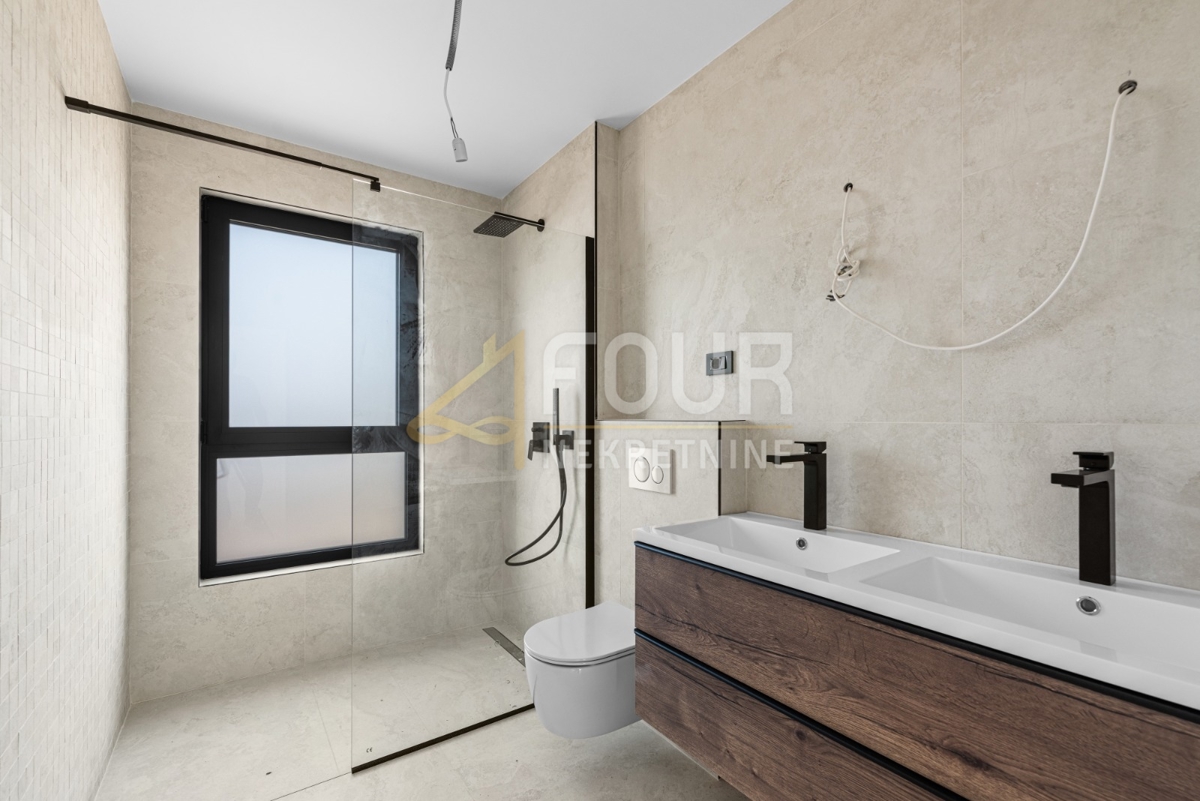 Stanovanje Poreč, 153,35m2