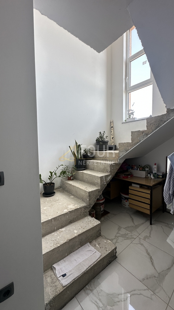 Hiša Drenova, Rijeka, 292m2