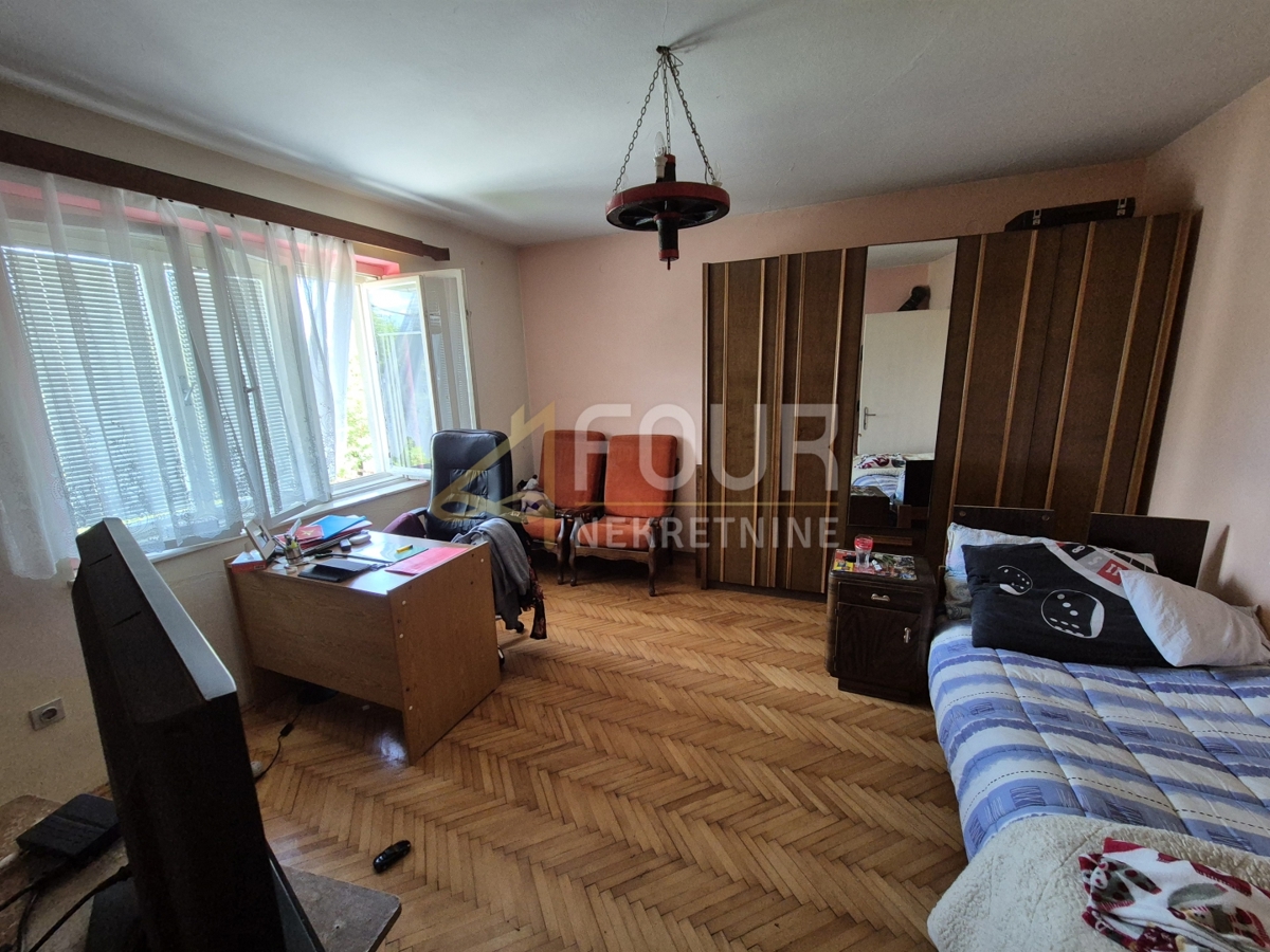 Hiša Ravna Gora, 150m2