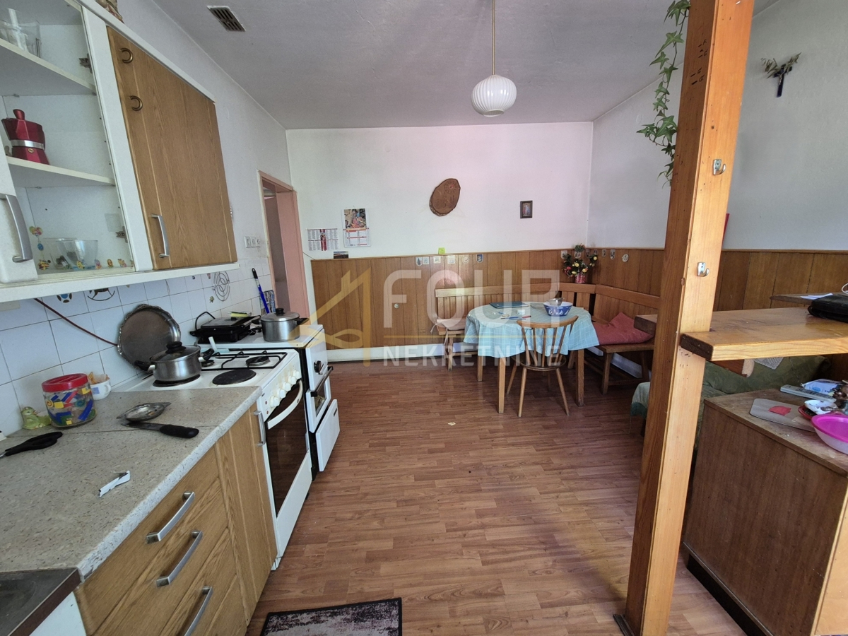 Hiša Ravna Gora, 150m2