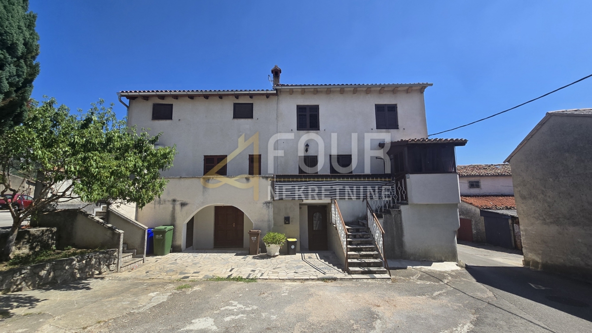 Hiša Roč, Buzet, 450m2