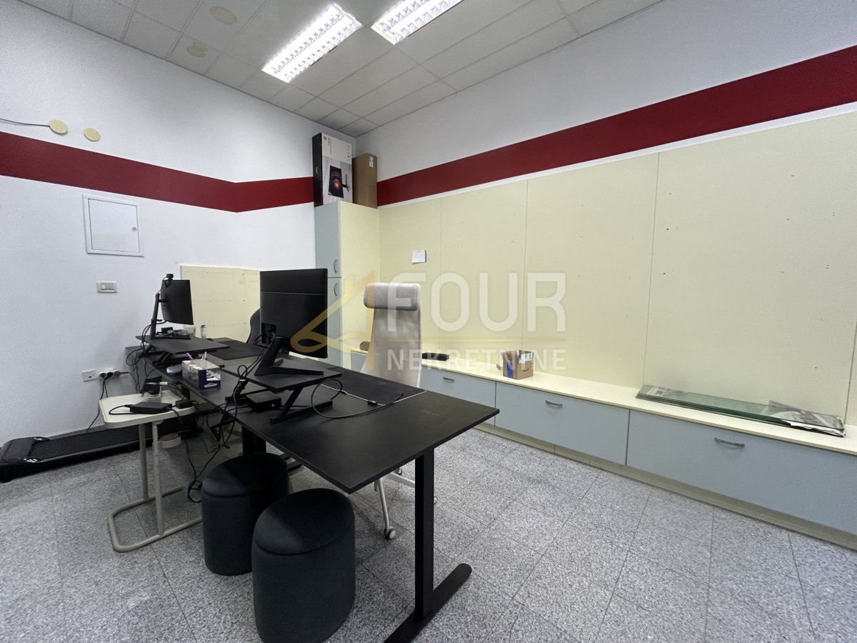 Poslovni prostor Viškovo, 23,40m2