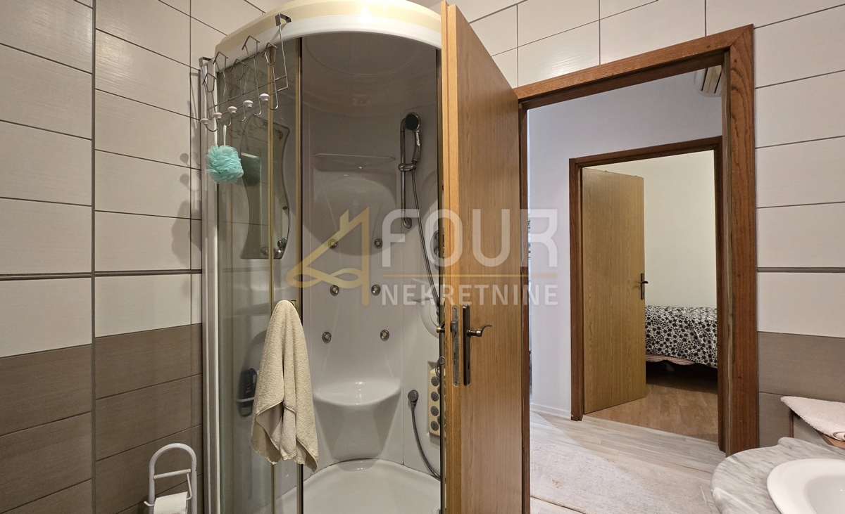 Stanovanje Malinska, Malinska-Dubašnica, 71,40m2