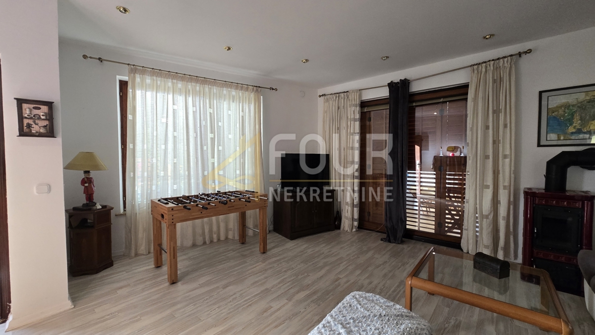 Stanovanje Malinska, Malinska-Dubašnica, 71,40m2