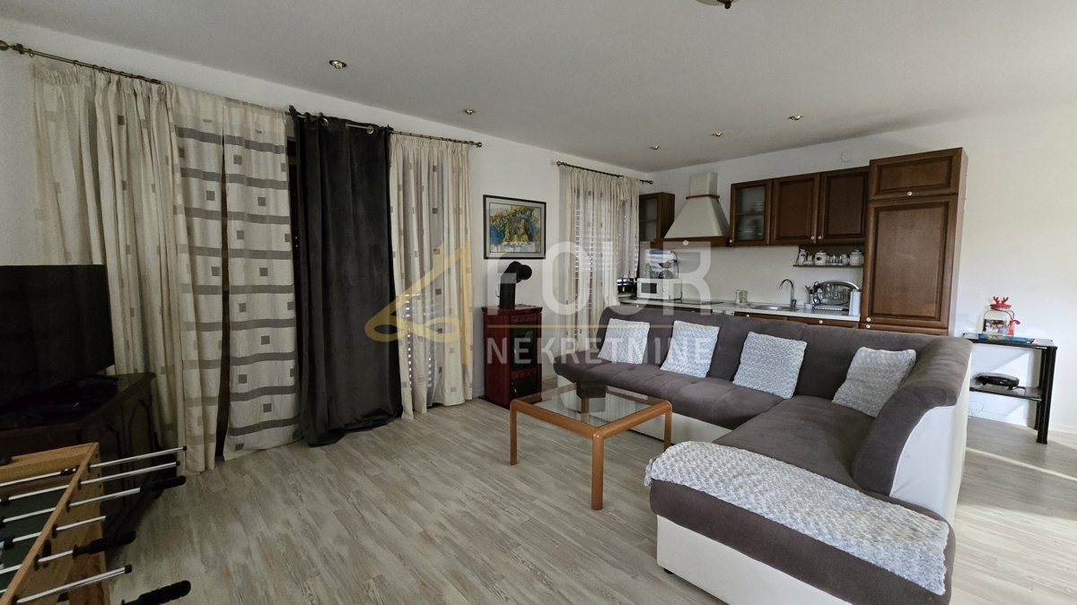 Stanovanje Malinska, Malinska-Dubašnica, 71,40m2