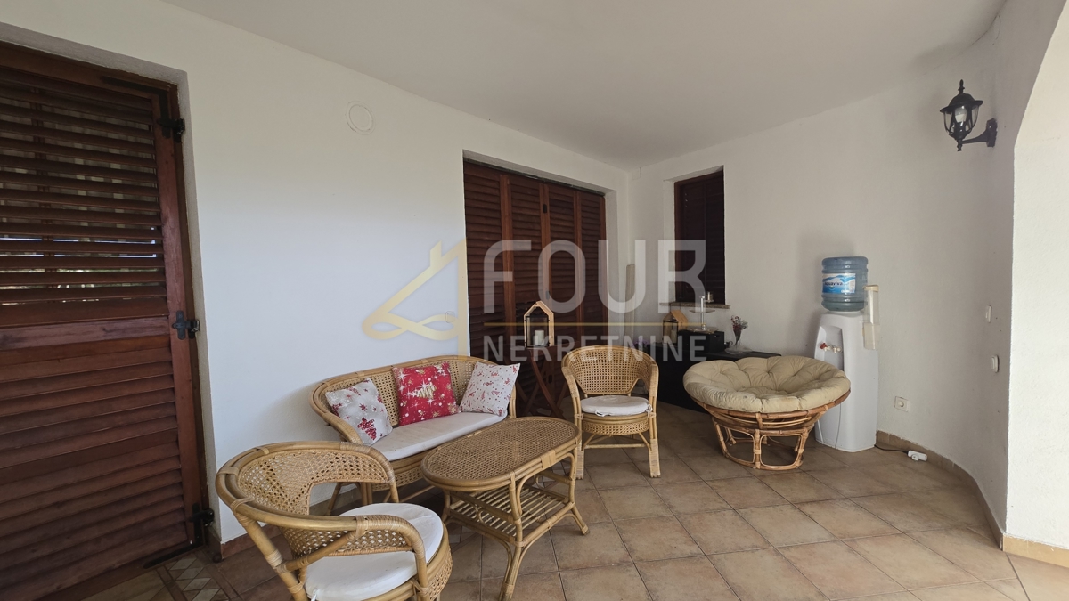 Stanovanje Malinska, Malinska-Dubašnica, 71,40m2