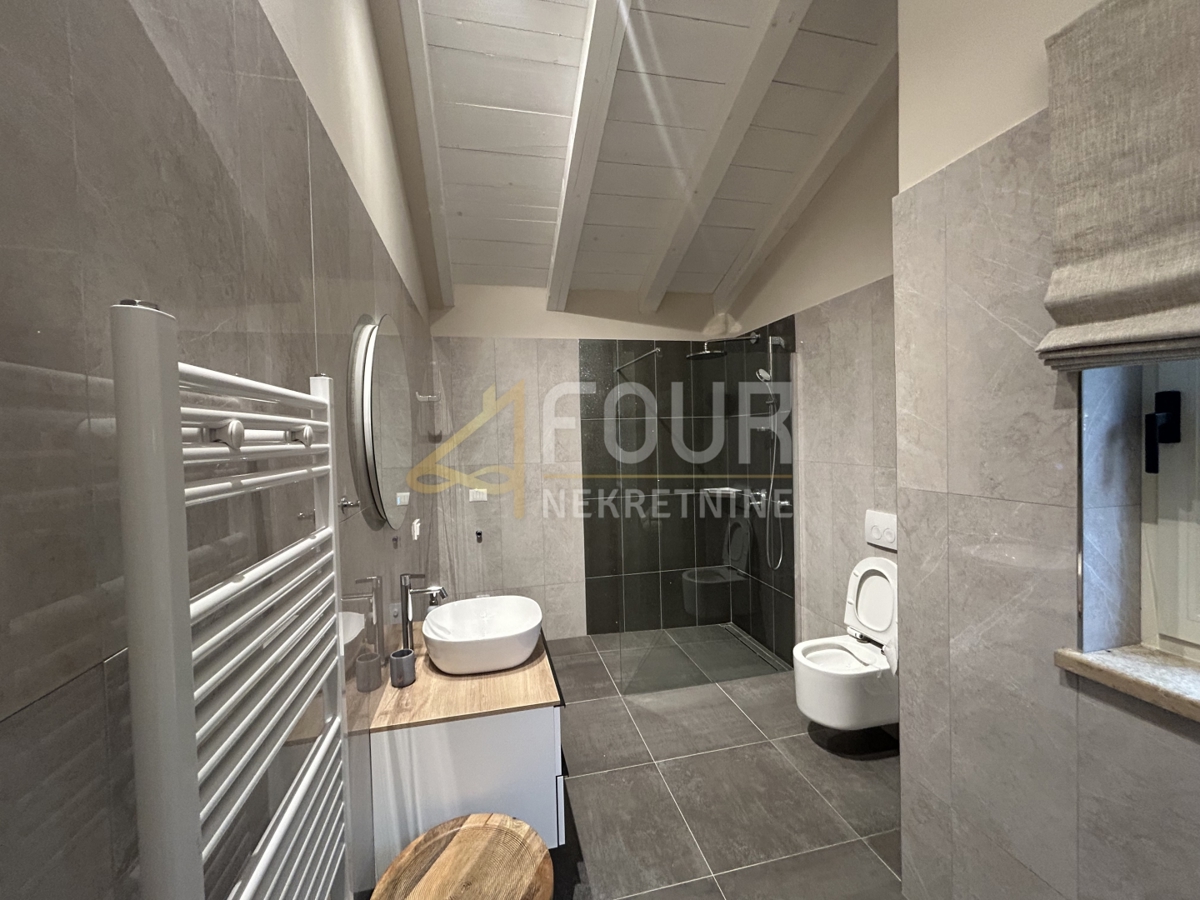 Hiša Višnjan, 191,98m2