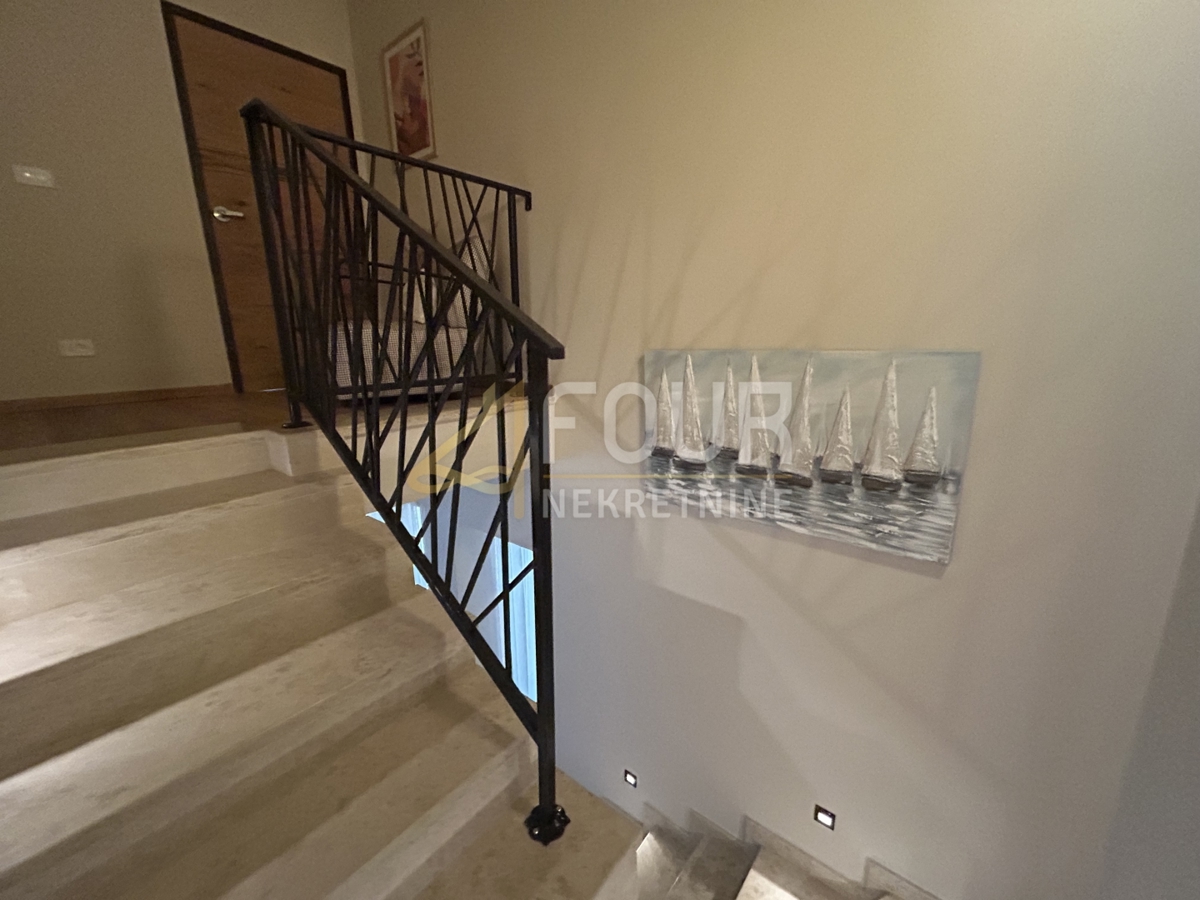 Hiša Višnjan, 191,98m2