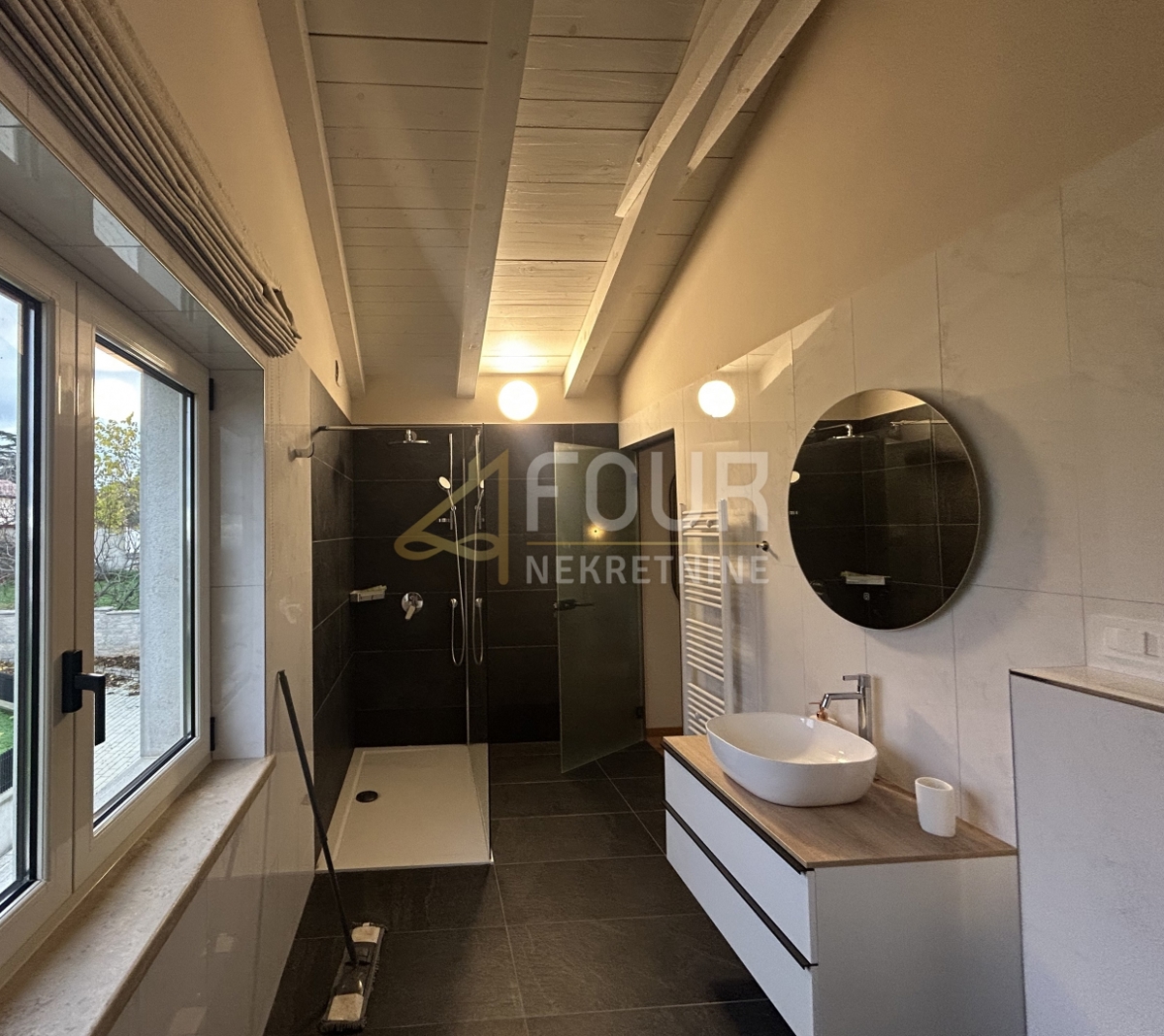 Hiša Višnjan, 191,98m2