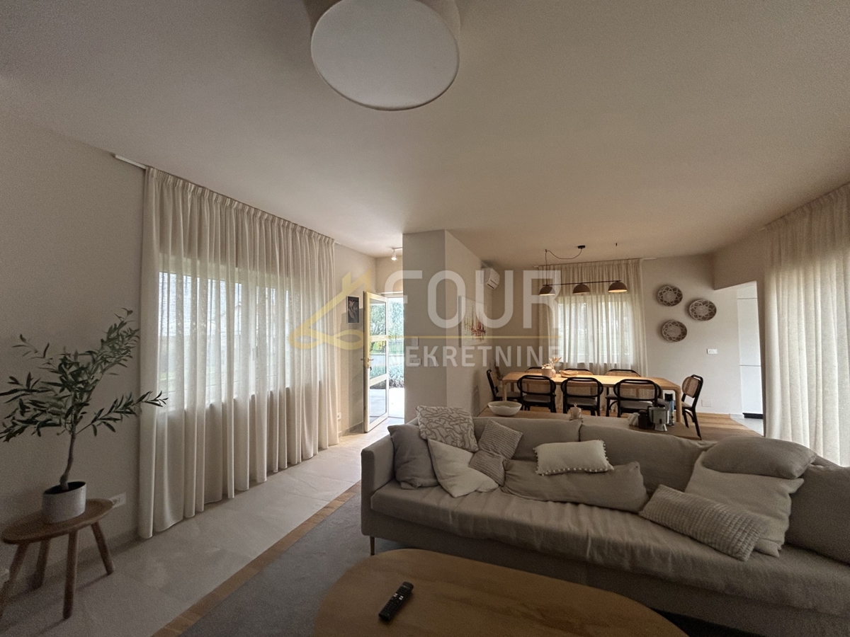 Hiša Višnjan, 191,98m2