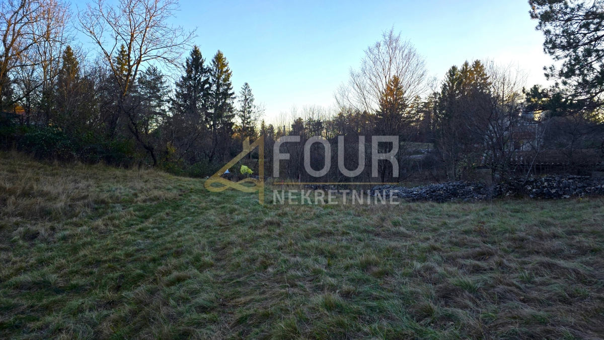 Zemljišče Klana, 828m2