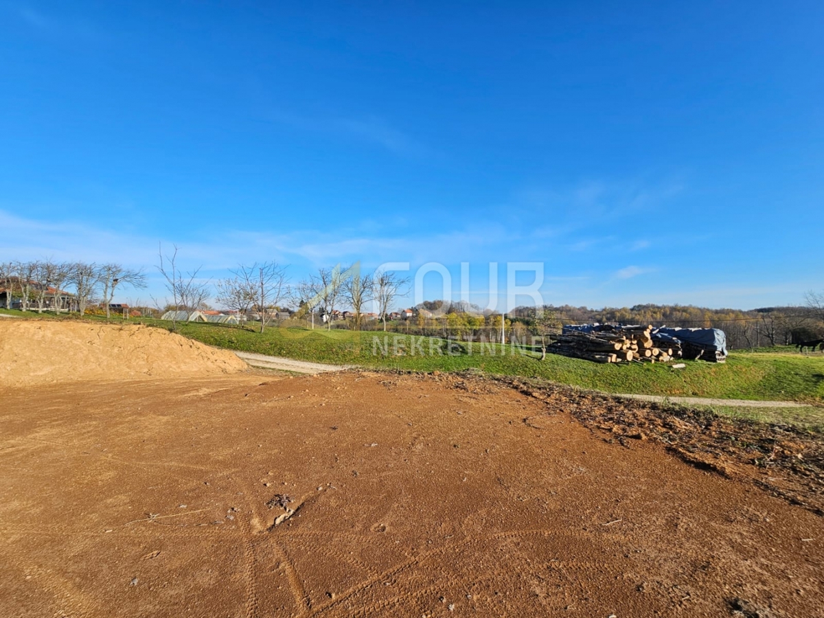 Zemljišče Ozalj, 1.162m2