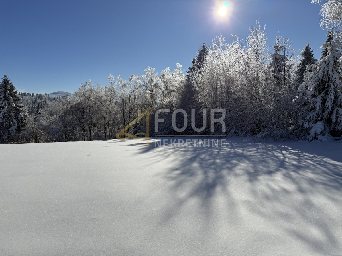 Zemljišče Ravna Gora, 2.346m2