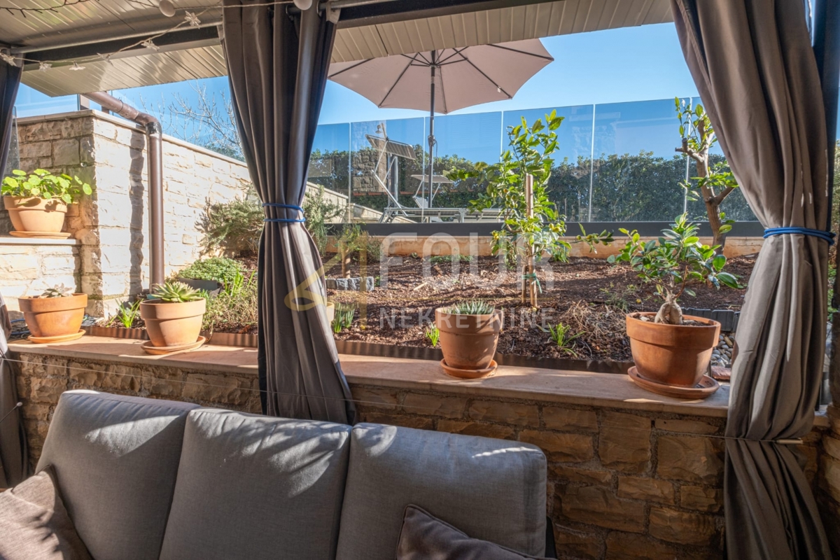 Istra, Medulin, 2s+db, terasa